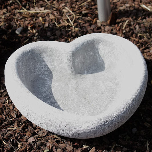 Stone & Style Heart Shaped Stone Bird Bath