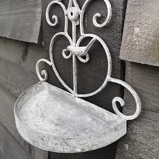 The Garden Foundry Ornate Wall Mounted Bird Bath